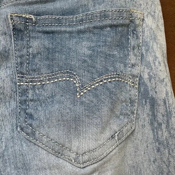 Machine Low Rise Distressed Light Blue Jeans Size 9 - Picture 11 of 11